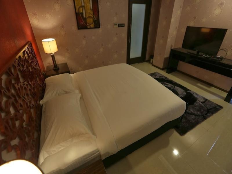 Hotel Millionday Майладутурай Екстериор снимка